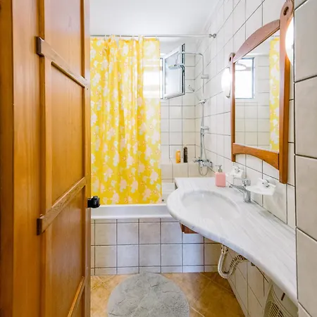 Central Studio Apartment